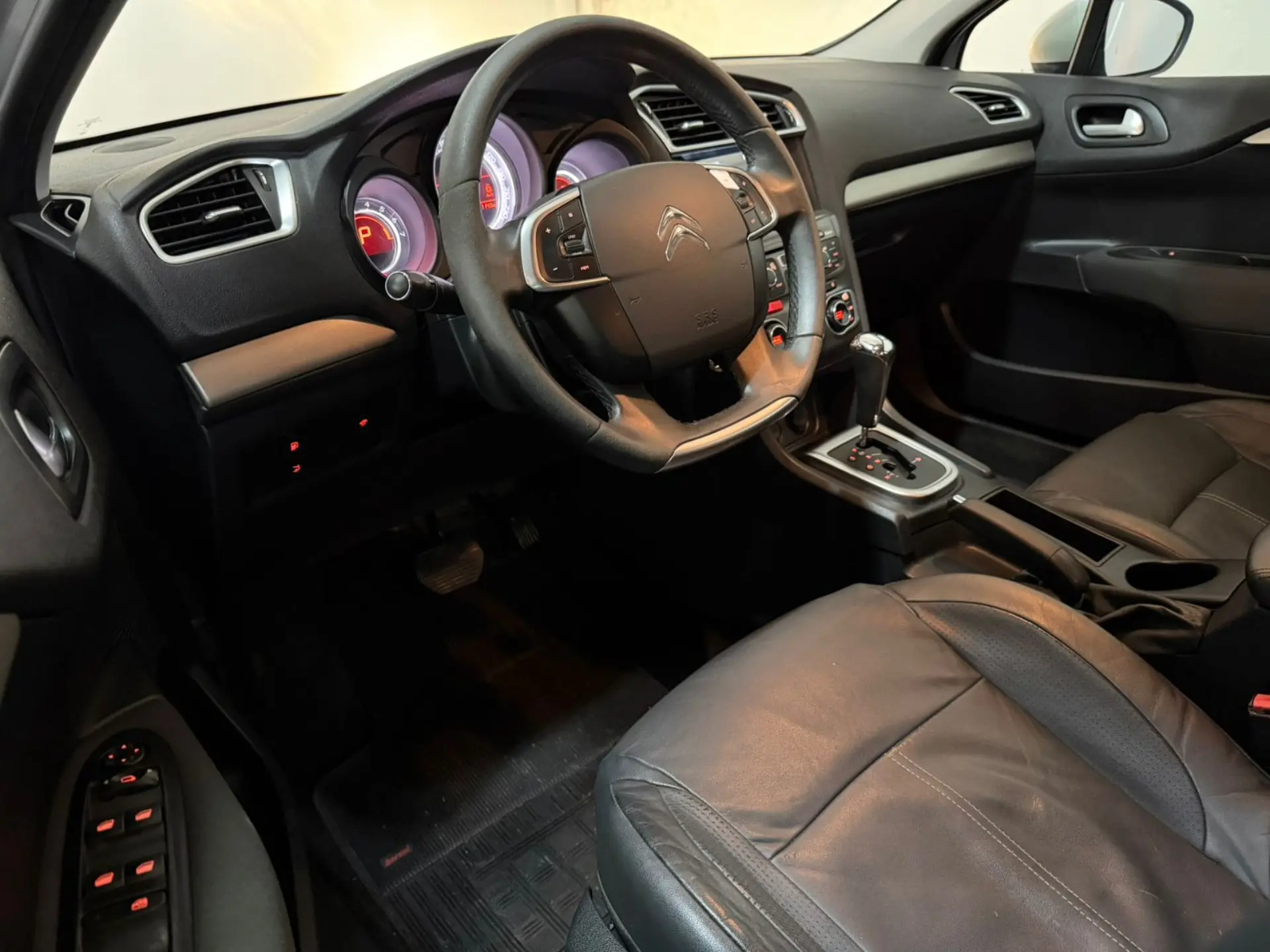 CITROEN C4 Sedan - Foto