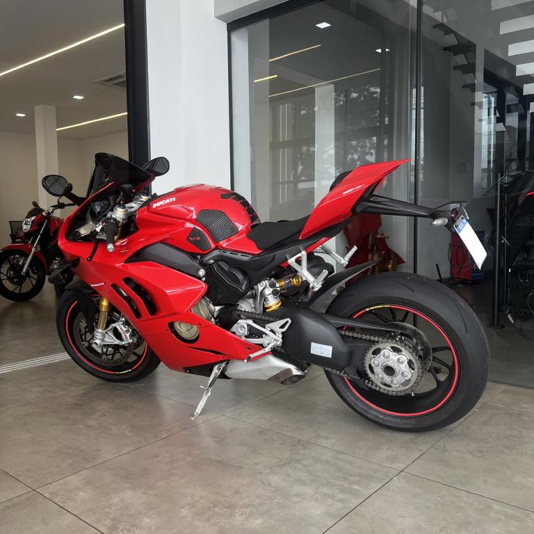 DUCATI Panigale 1100 V4 - Foto