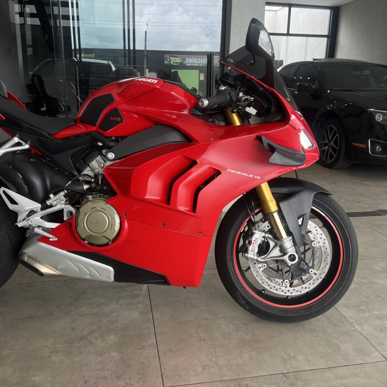 DUCATI Panigale 1100 V4 - Foto