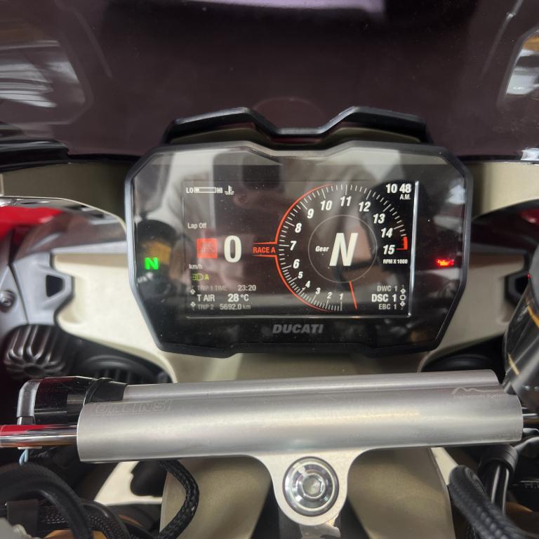 DUCATI Panigale 1100 V4 - Foto