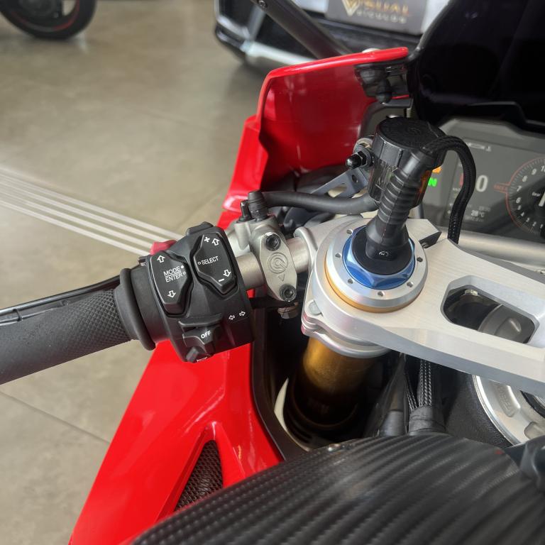 DUCATI Panigale 1100 V4 - Foto