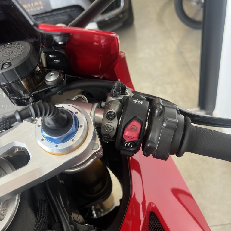 DUCATI Panigale 1100 V4 - Foto