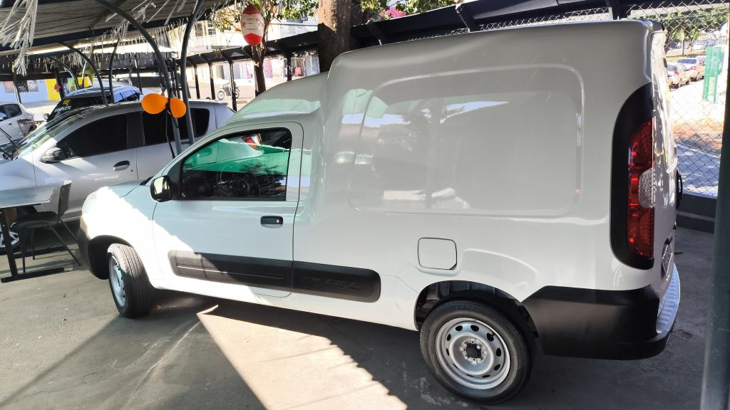 FIAT Fiorino Furgão - Foto
