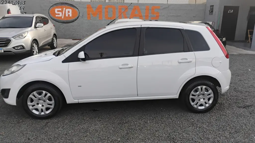 FORD Fiesta Hatch - Foto