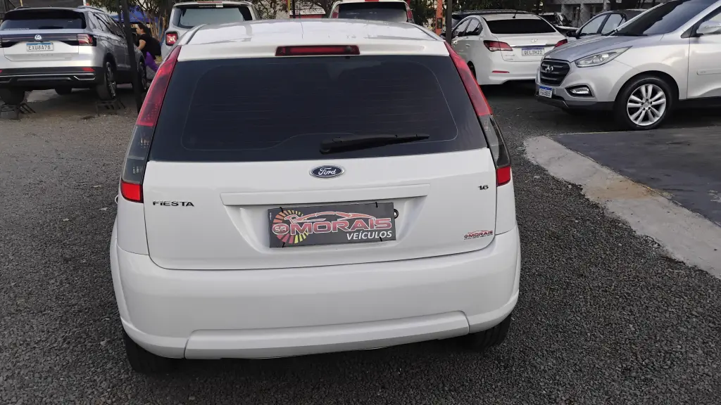 FORD Fiesta Hatch - Foto