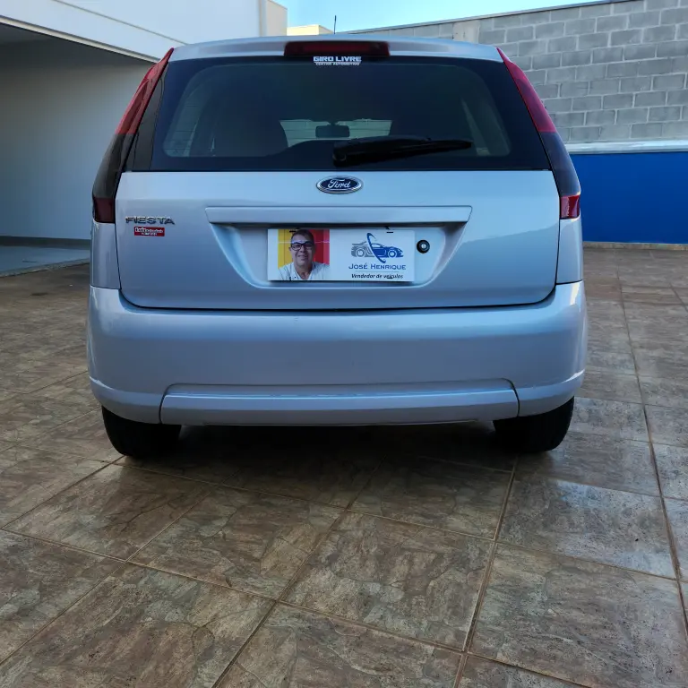 FORD Fiesta Hatch - Foto