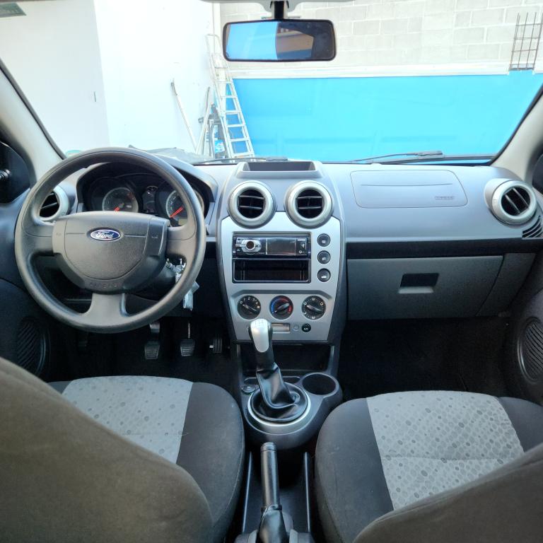 FORD Fiesta Hatch - Foto