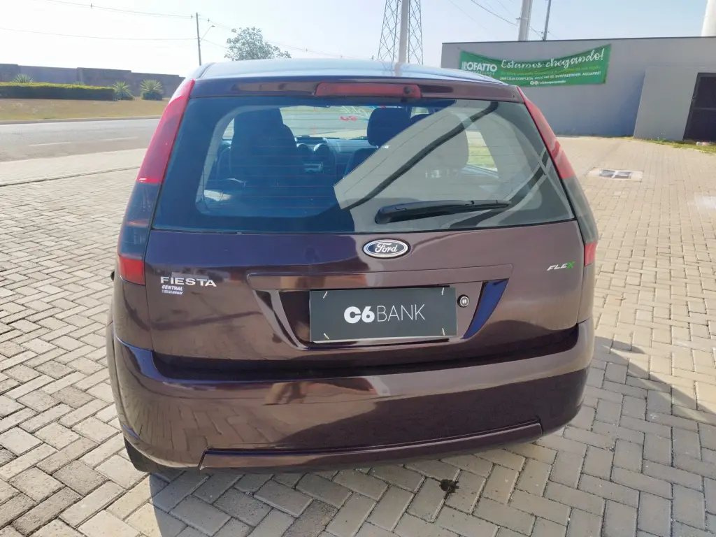 FORD Fiesta Hatch - Foto