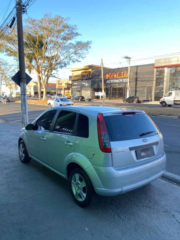 FORD Fiesta Hatch - Foto