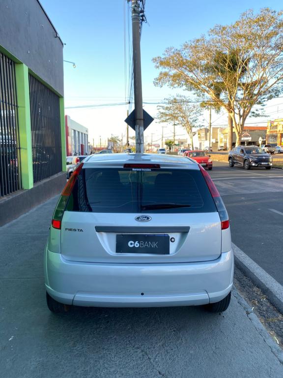 FORD Fiesta Hatch - Foto