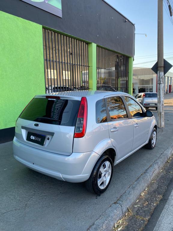 FORD Fiesta Hatch - Foto