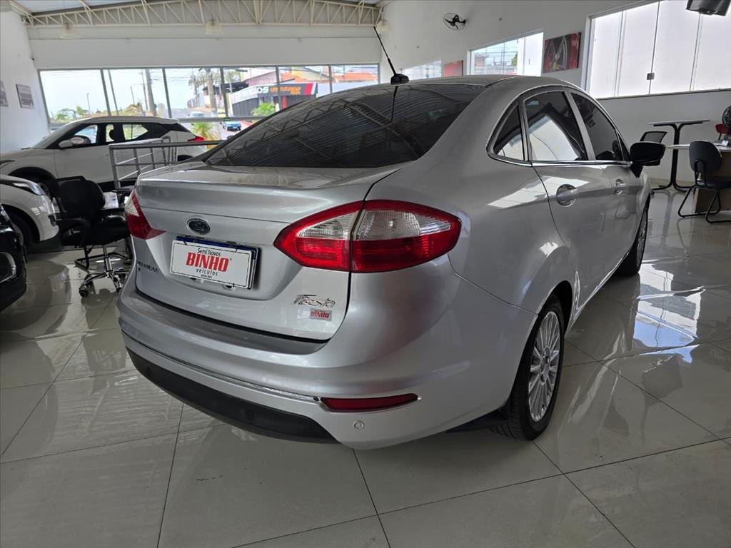 FORD Fiesta Hatch - Foto