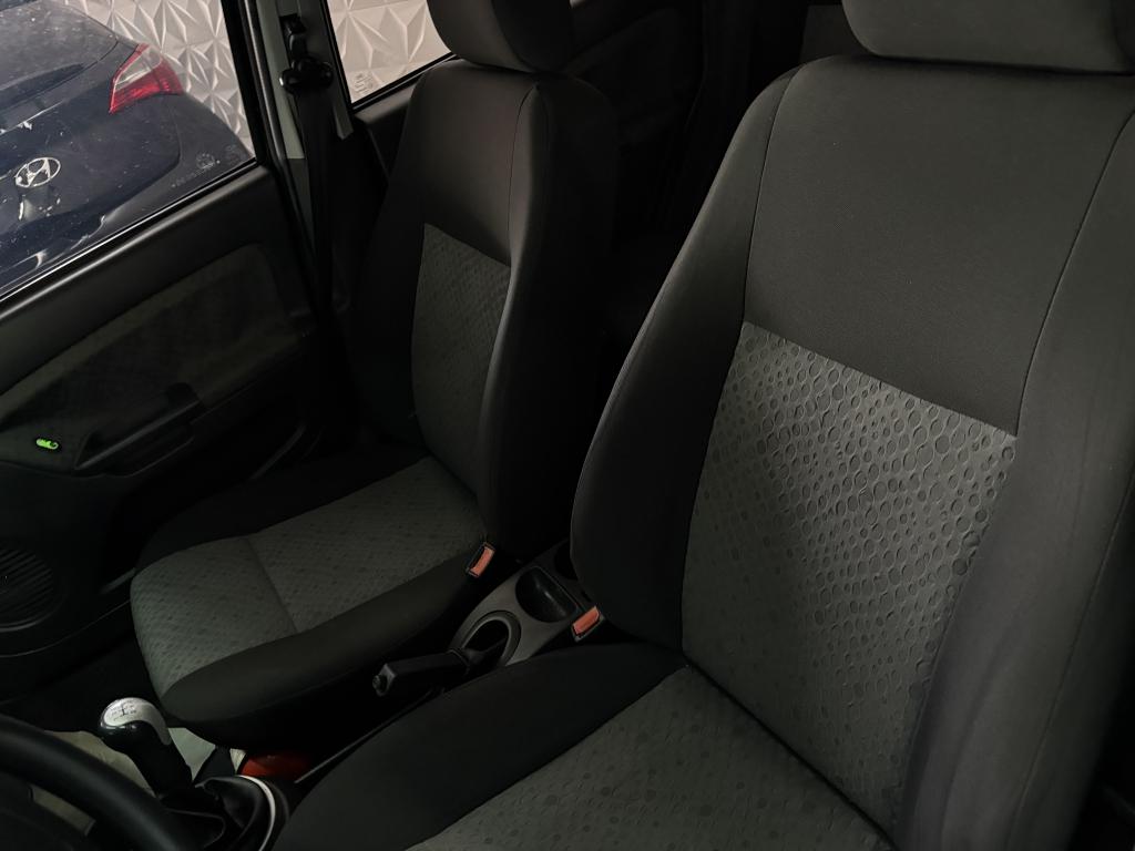 FORD Fiesta Hatch - Foto