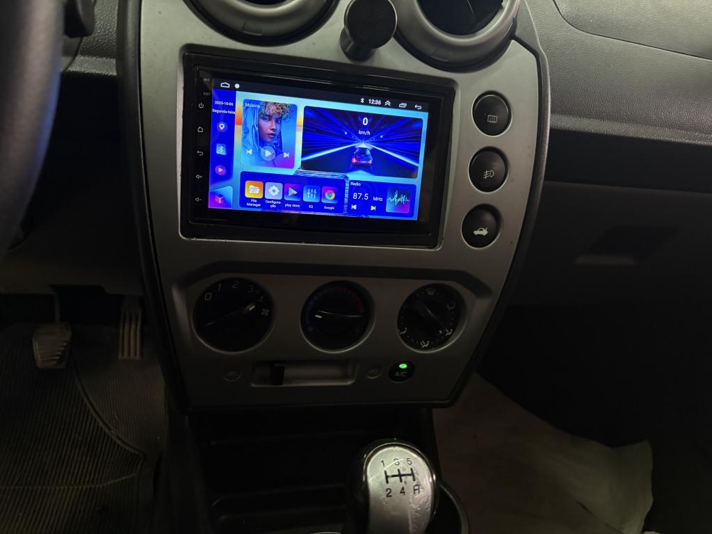 FORD Fiesta Hatch - Foto