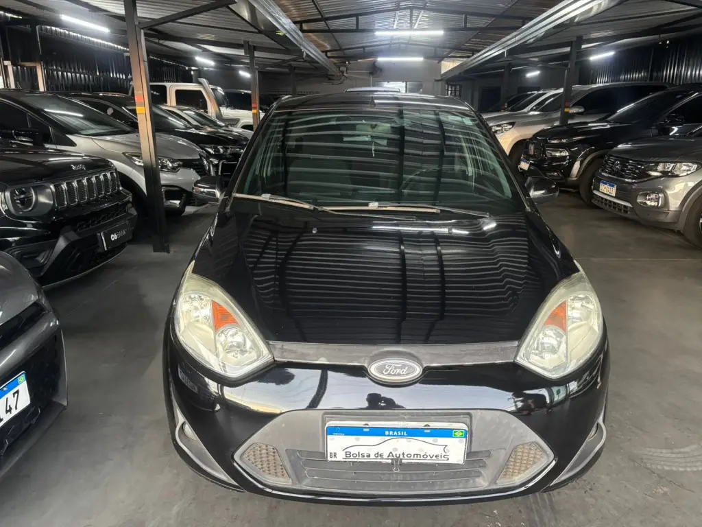 FORD Fiesta Hatch - Foto