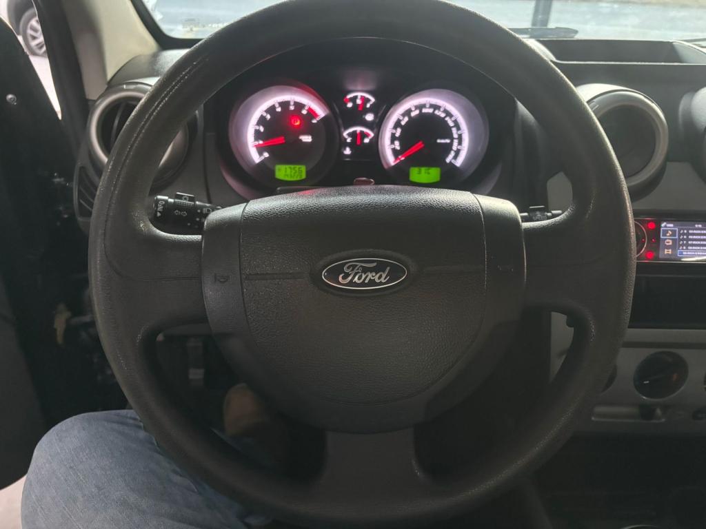 FORD Fiesta Hatch - Foto