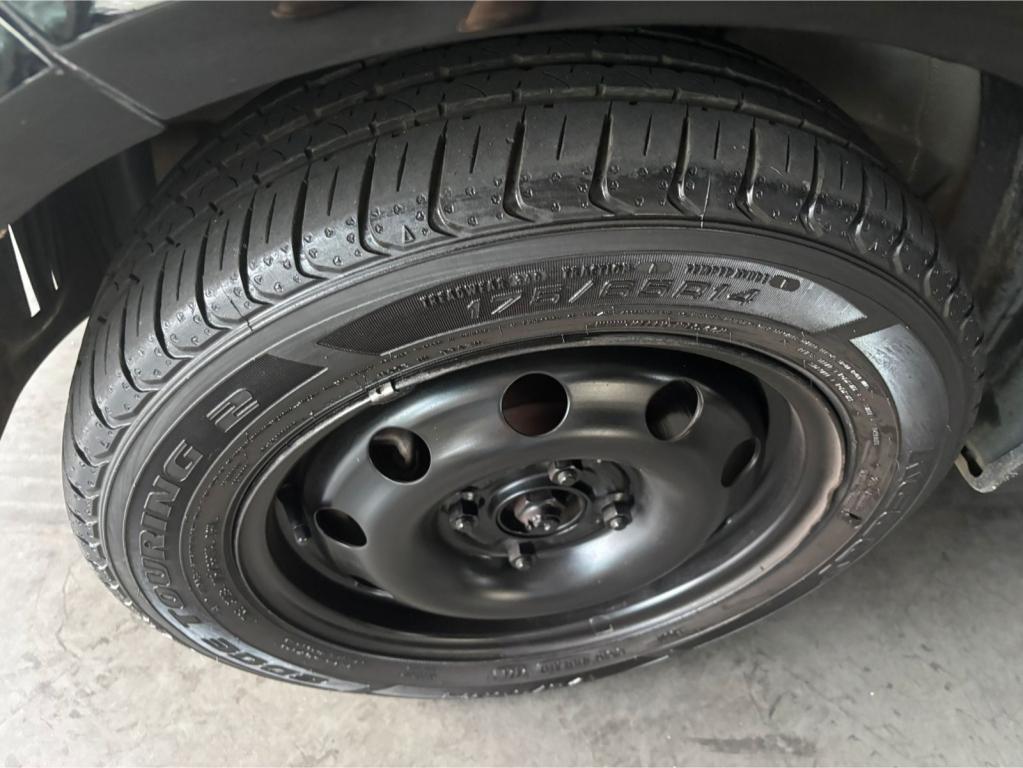 FORD Fiesta Hatch - Foto