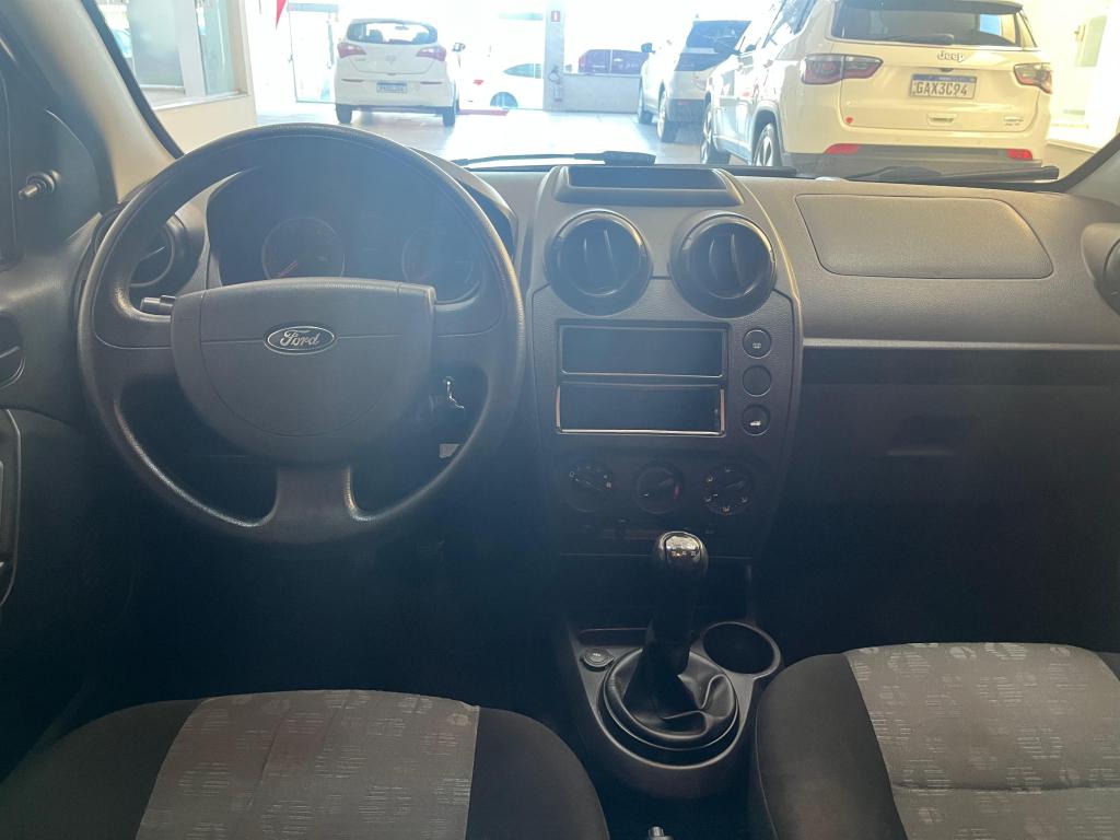 FORD Fiesta Hatch - Foto