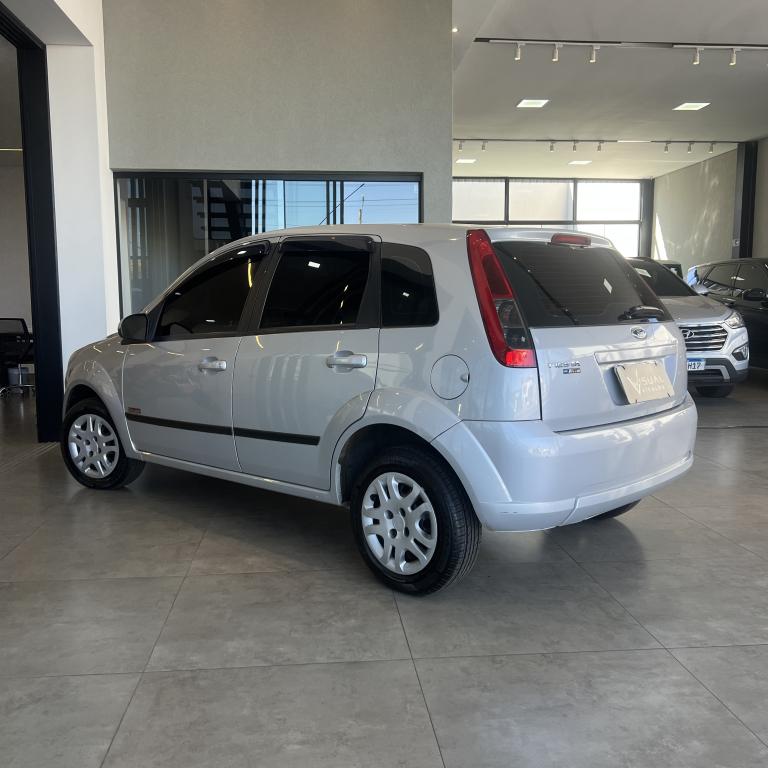 FORD Fiesta Hatch - Foto