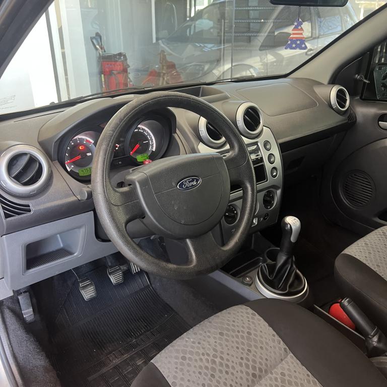 FORD Fiesta Hatch - Foto