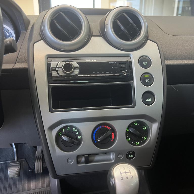 FORD Fiesta Hatch - Foto