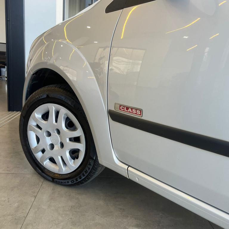 FORD Fiesta Hatch - Foto