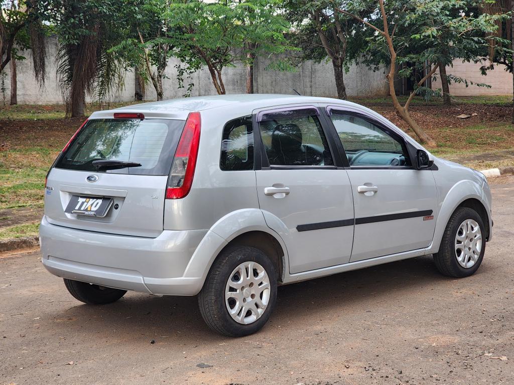 FORD Fiesta Hatch - Foto