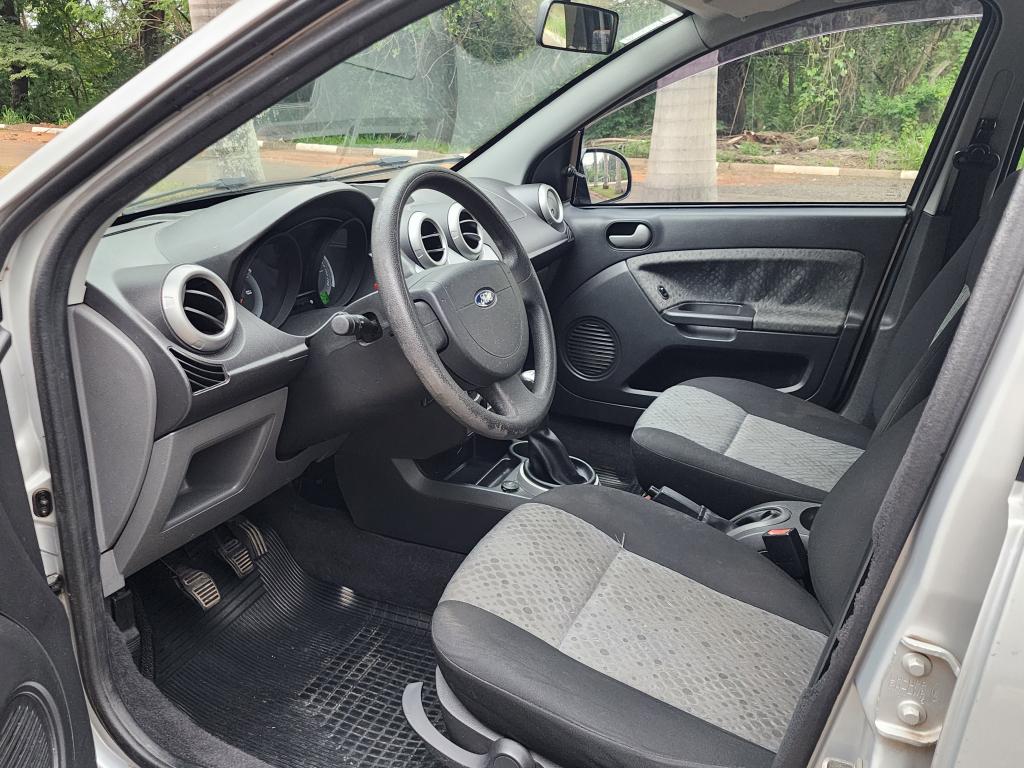 FORD Fiesta Hatch - Foto