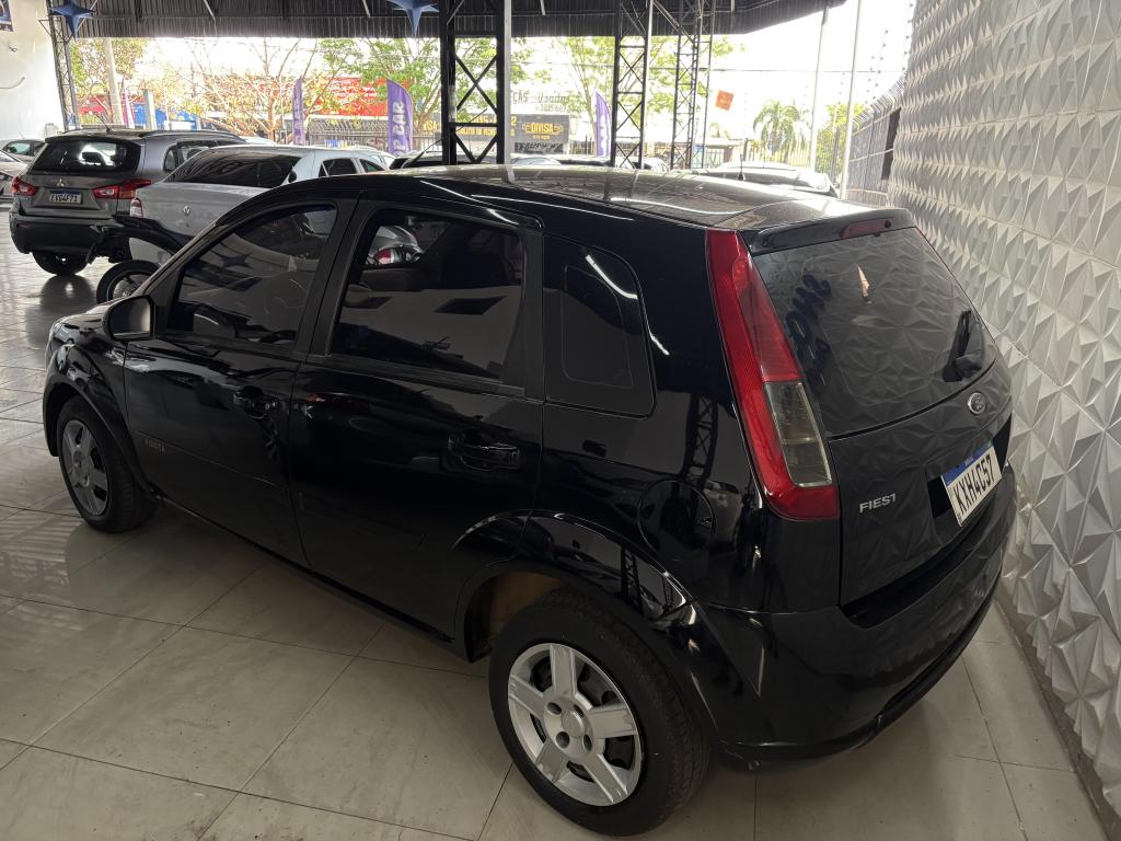 FORD Fiesta Hatch - Foto