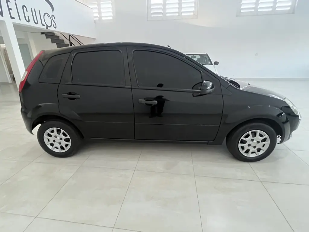 FORD Fiesta Hatch - Foto