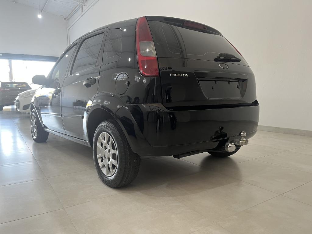 FORD Fiesta Hatch - Foto