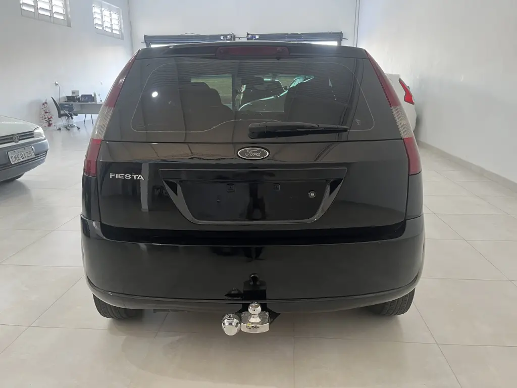 FORD Fiesta Hatch - Foto