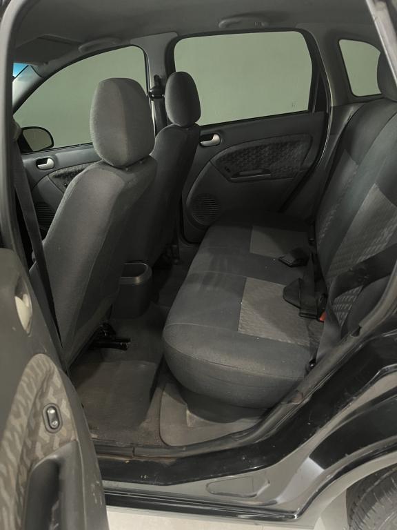 FORD Fiesta Hatch - Foto