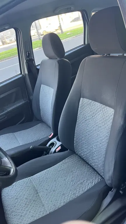 FORD Fiesta Hatch - Foto