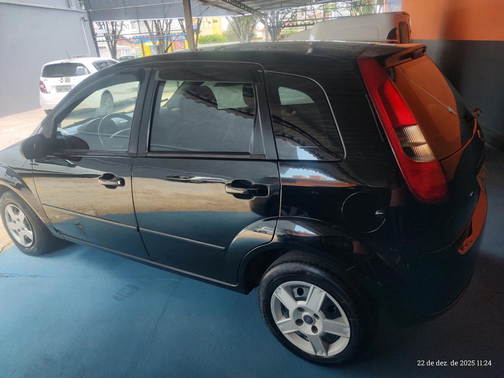 FORD Fiesta Hatch - Foto