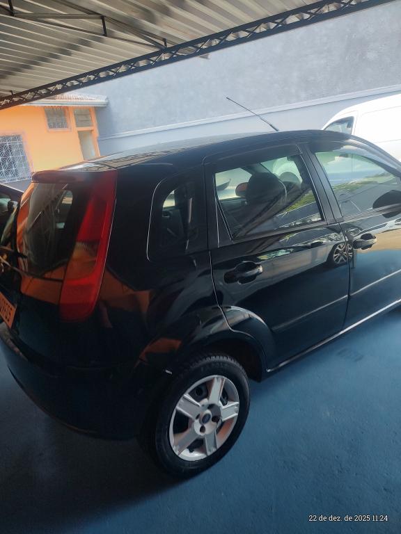 FORD Fiesta Hatch - Foto