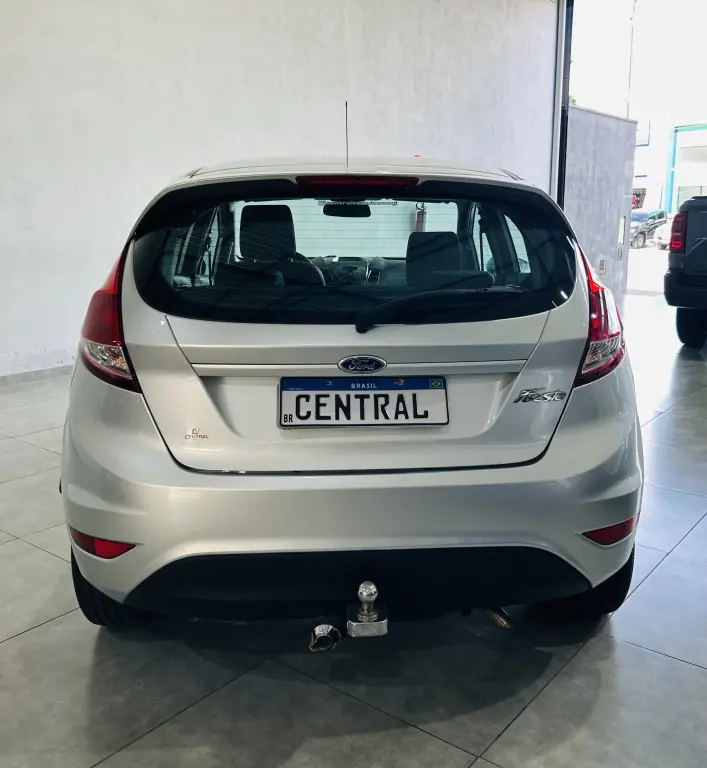 FORD Fiesta Hatch - Foto