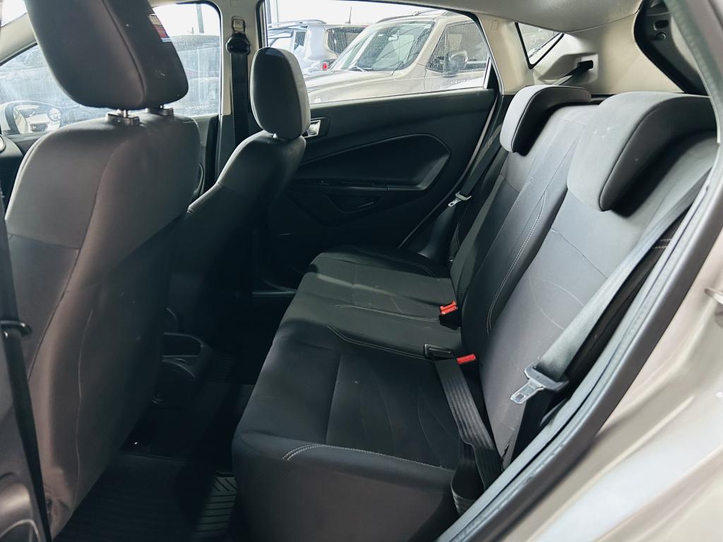 FORD Fiesta Hatch - Foto