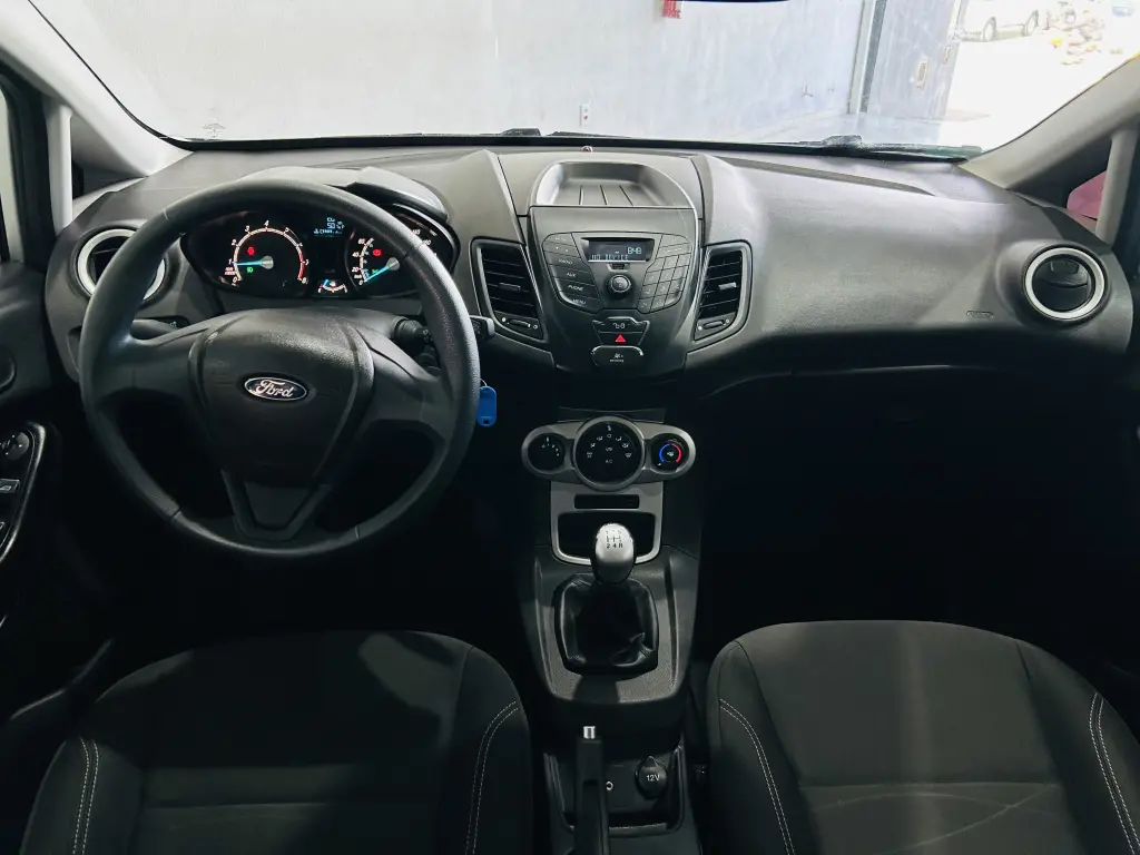 FORD Fiesta Hatch - Foto