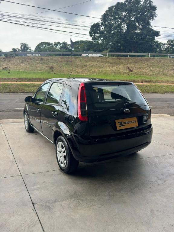 FORD Fiesta Hatch - Foto