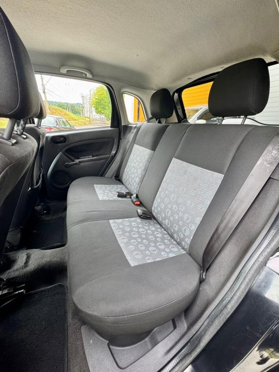 FORD Fiesta Hatch - Foto