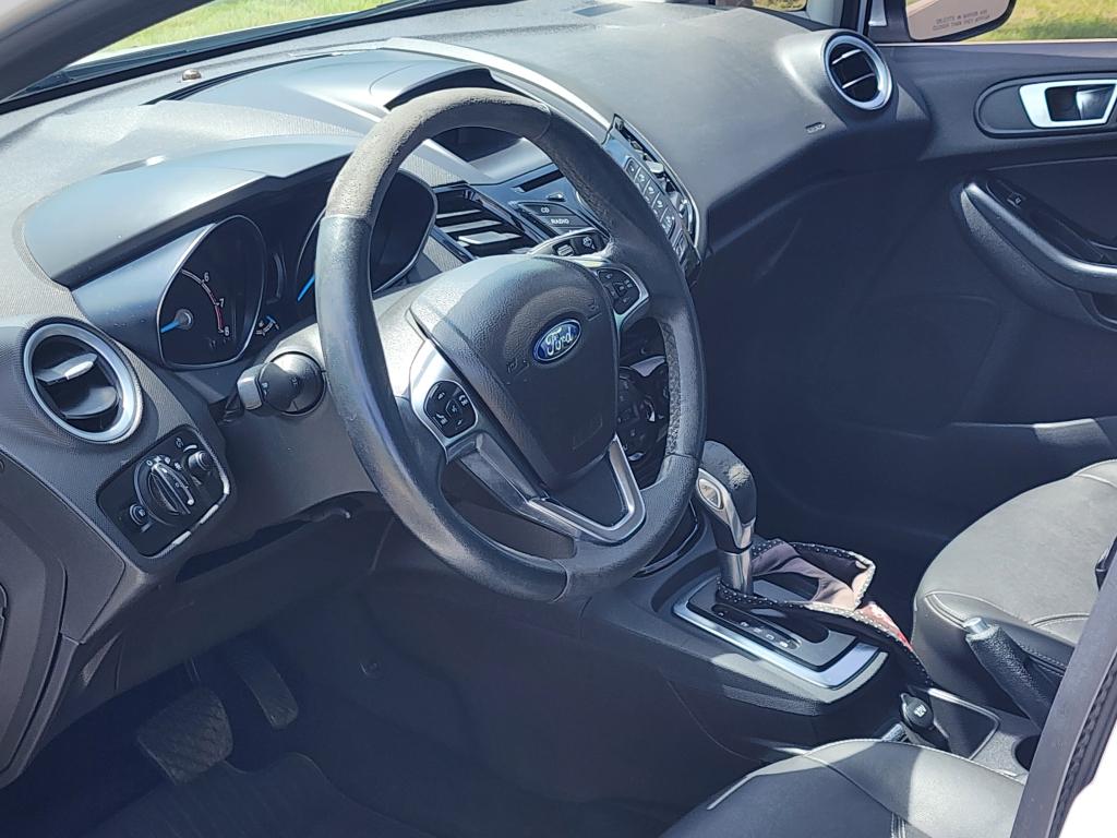 FORD Fiesta Hatch - Foto