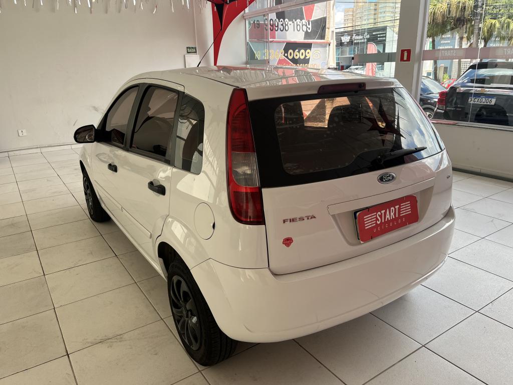 FORD Fiesta Hatch - Foto