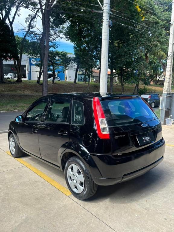 FORD Fiesta Hatch - Foto