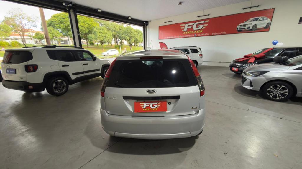 FORD Fiesta Hatch - Foto