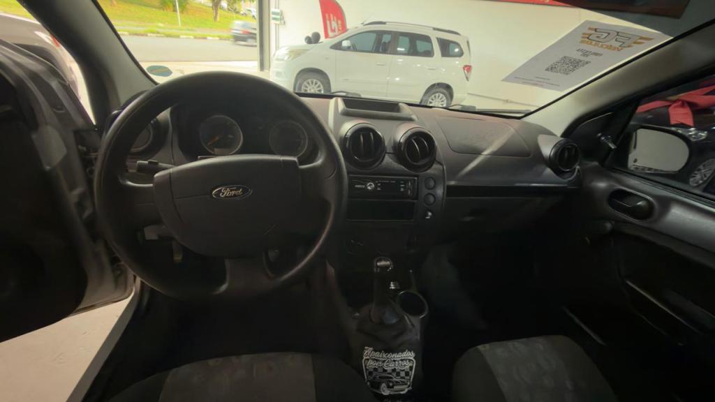 FORD Fiesta Hatch - Foto