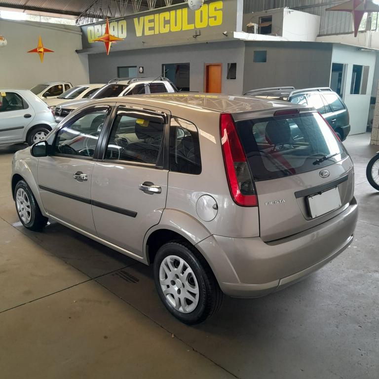 FORD Fiesta Hatch - Foto