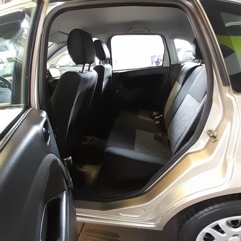 FORD Fiesta Hatch - Foto