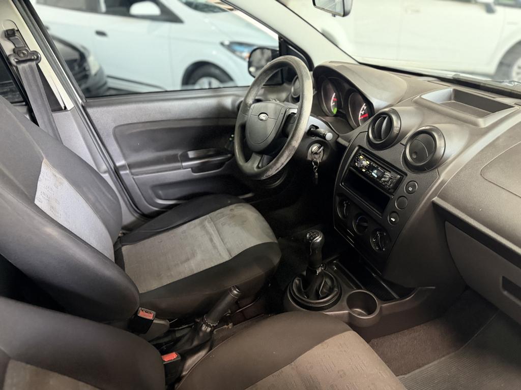 FORD Fiesta Hatch - Foto