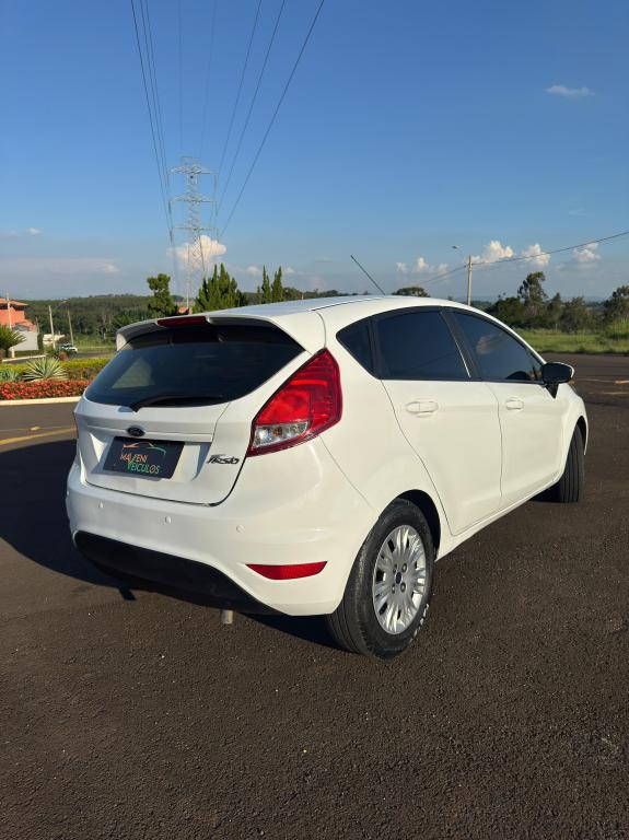 FORD Fiesta Hatch - Foto